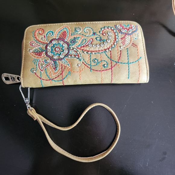 NWT American Bling Embroidered Concealed Tote & Matching Wallet - Picture 12 of 14